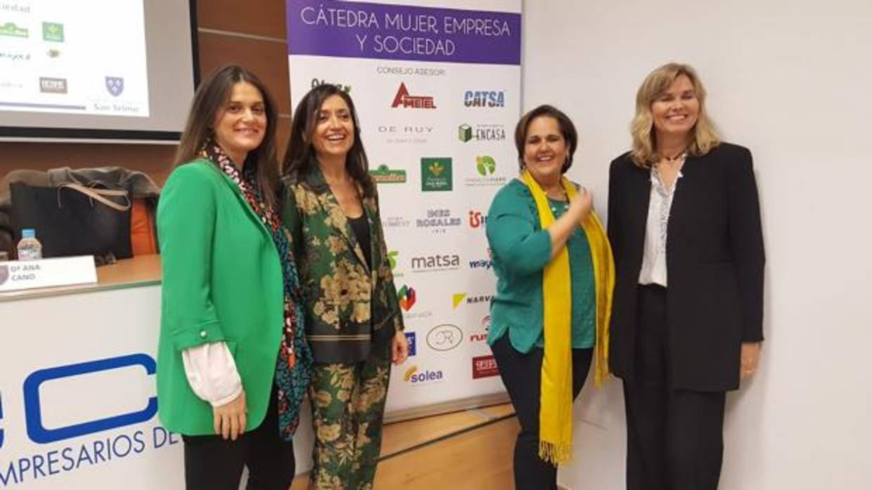 c&aacute;tedra mujer